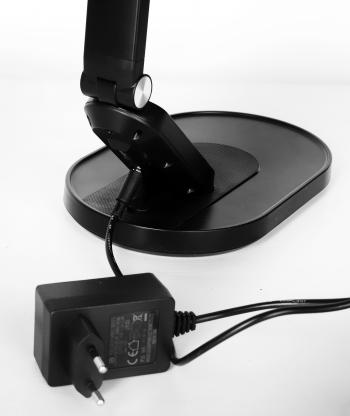 Светильник настольный KD-859 C02 чёрный LED